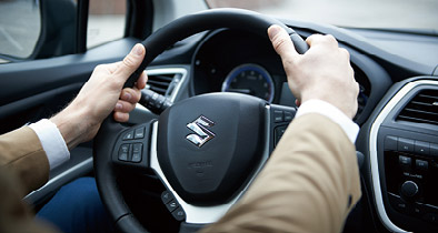 תמונה של נהיגה ברכב סוזוקי